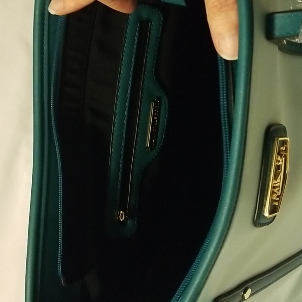 MKF oversized tote - Picture 7 of 7